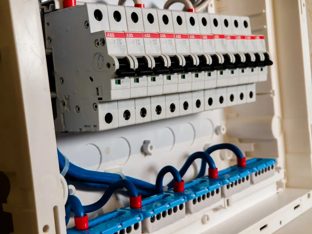 Daños eléctricos en el seguro de hogar: la letra pequeña