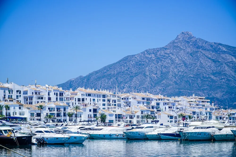 Seguro de coche en Marbella: cómo elegir el mejor y no pagar de más